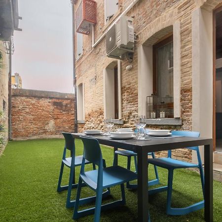 Castello Apartment With Garden R&R Venedig Eksteriør billede