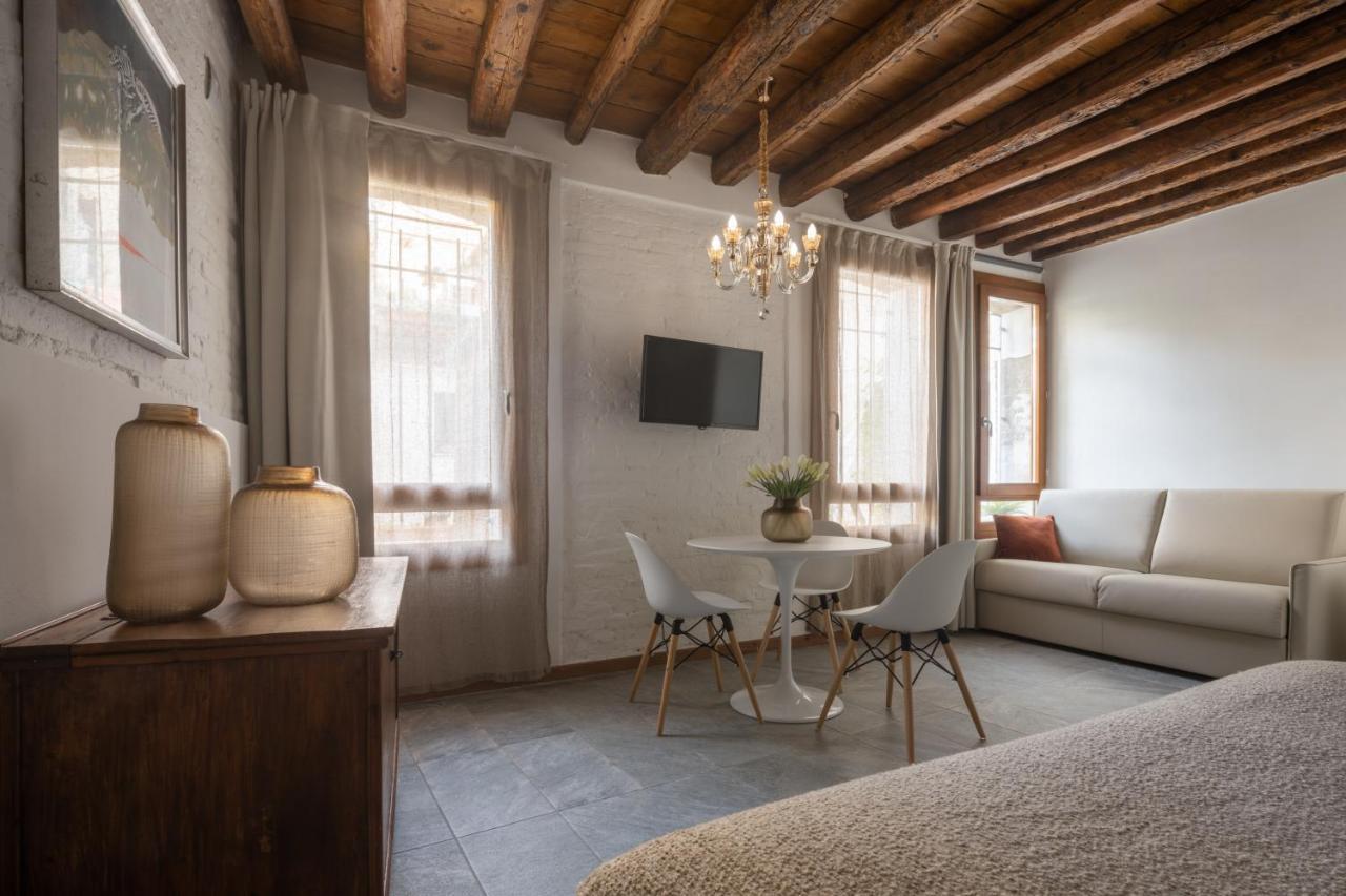 Castello Apartment With Garden R&R Venedig Eksteriør billede
